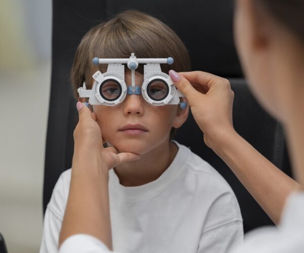 Control de la miopía en Valencia - gafas