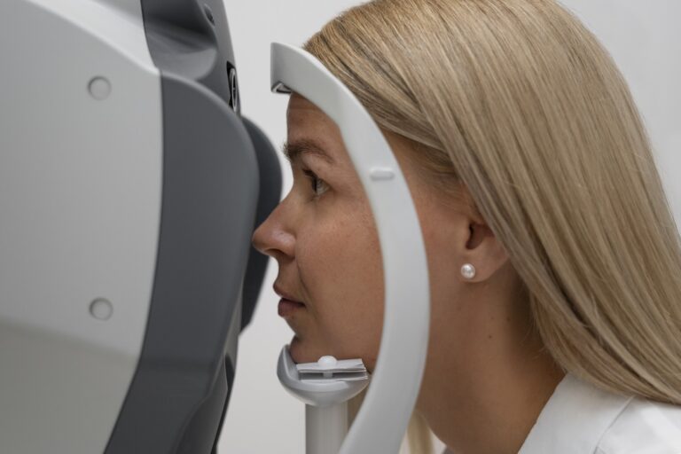 revisión optométrica en Valencia - máquina