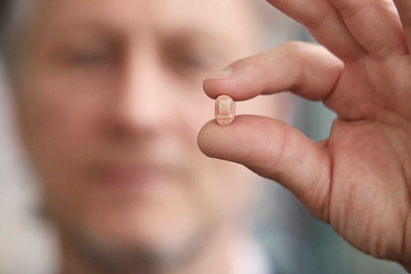 óptica para audífonos en Valencia - muy pequeño